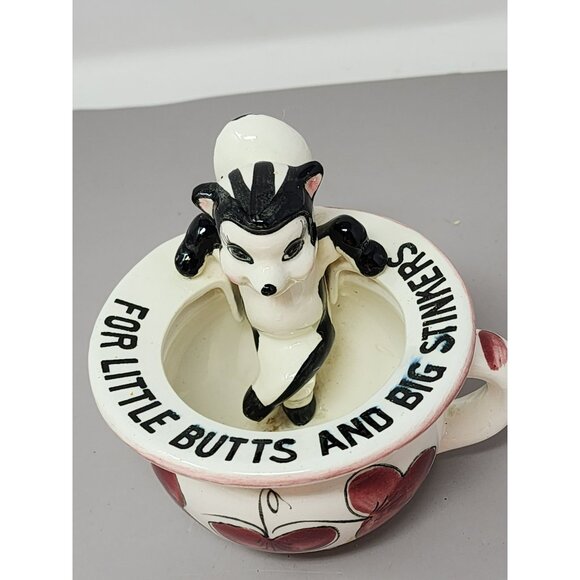 Vintage Ceramic‎ Skunk-Themed Ashtray With Floral Design & Humorous Text - Picture 7 of 10